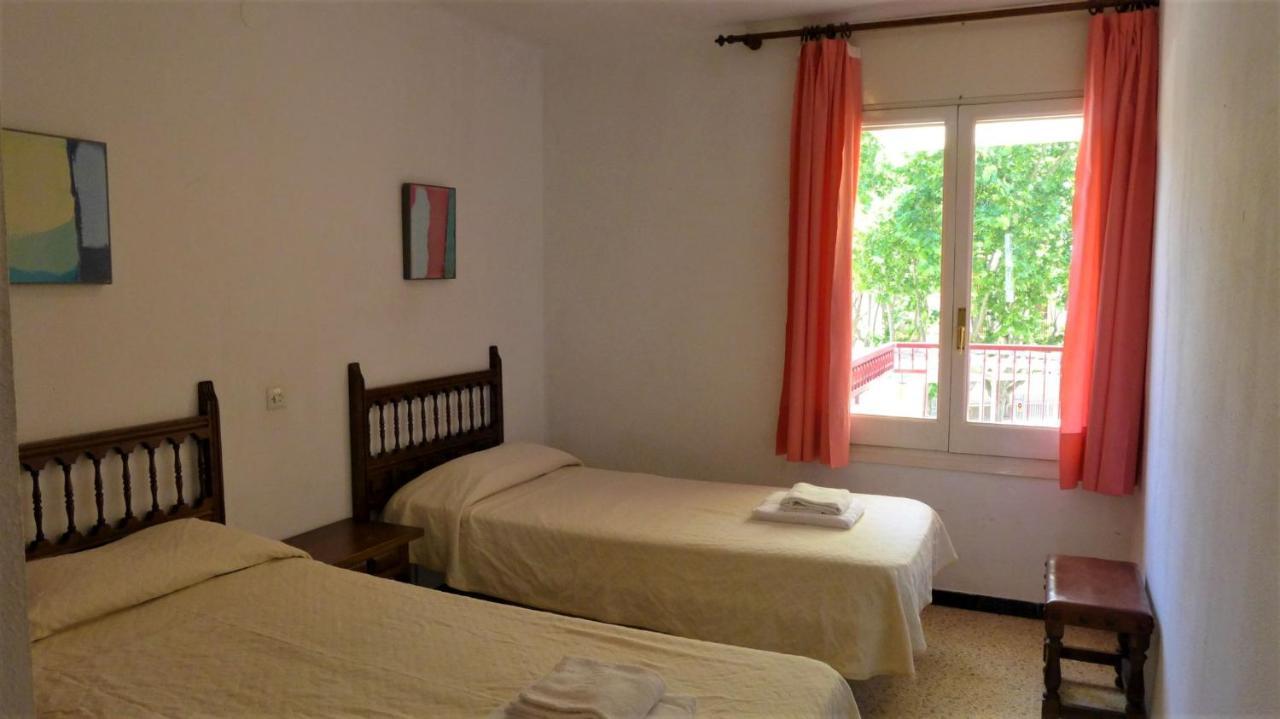Apartamentos Alfonso I Palmyra Салоу Екстер'єр фото